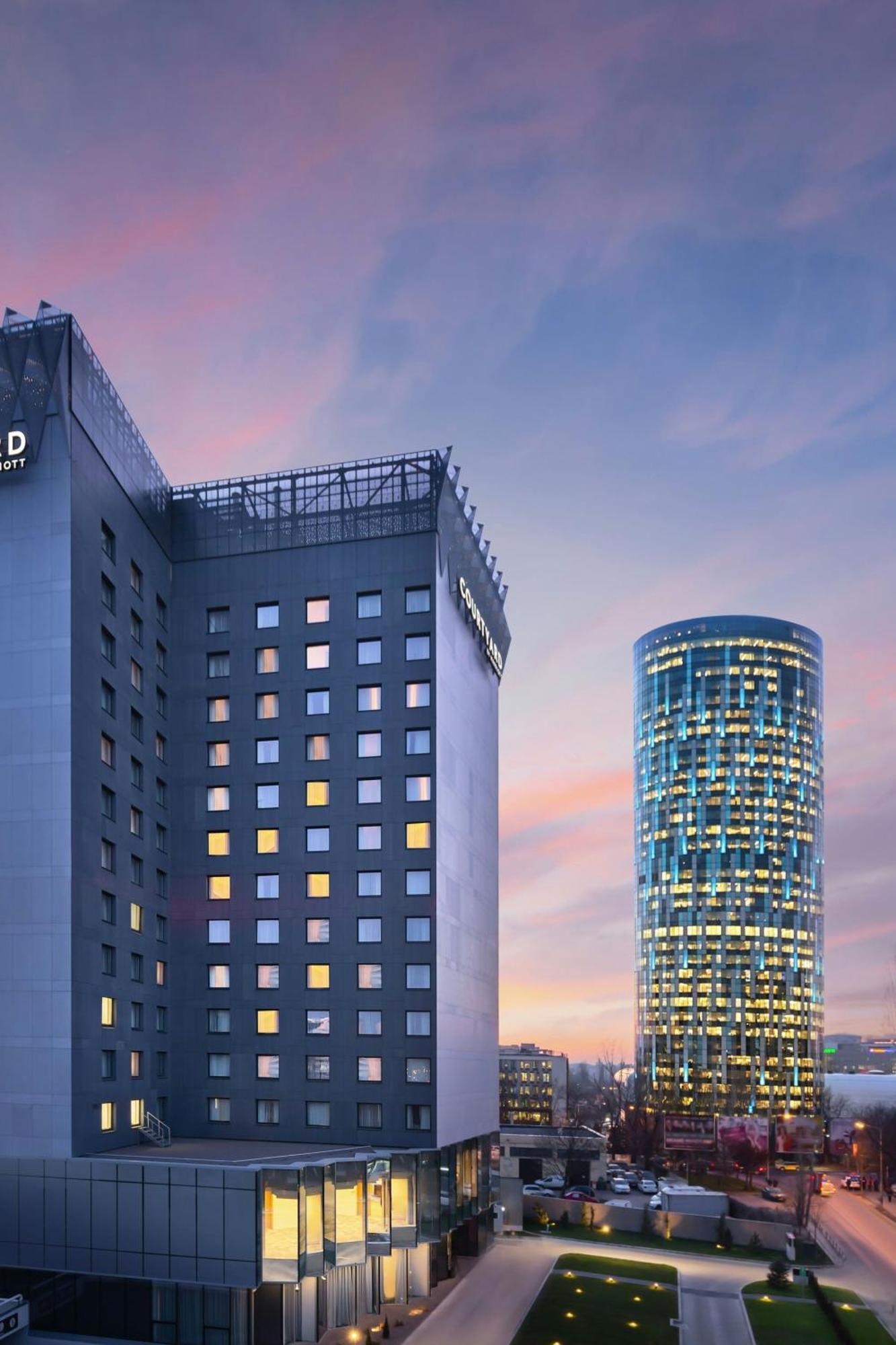 Courtyard By Marriott Bucharest Floreasca Extérieur photo